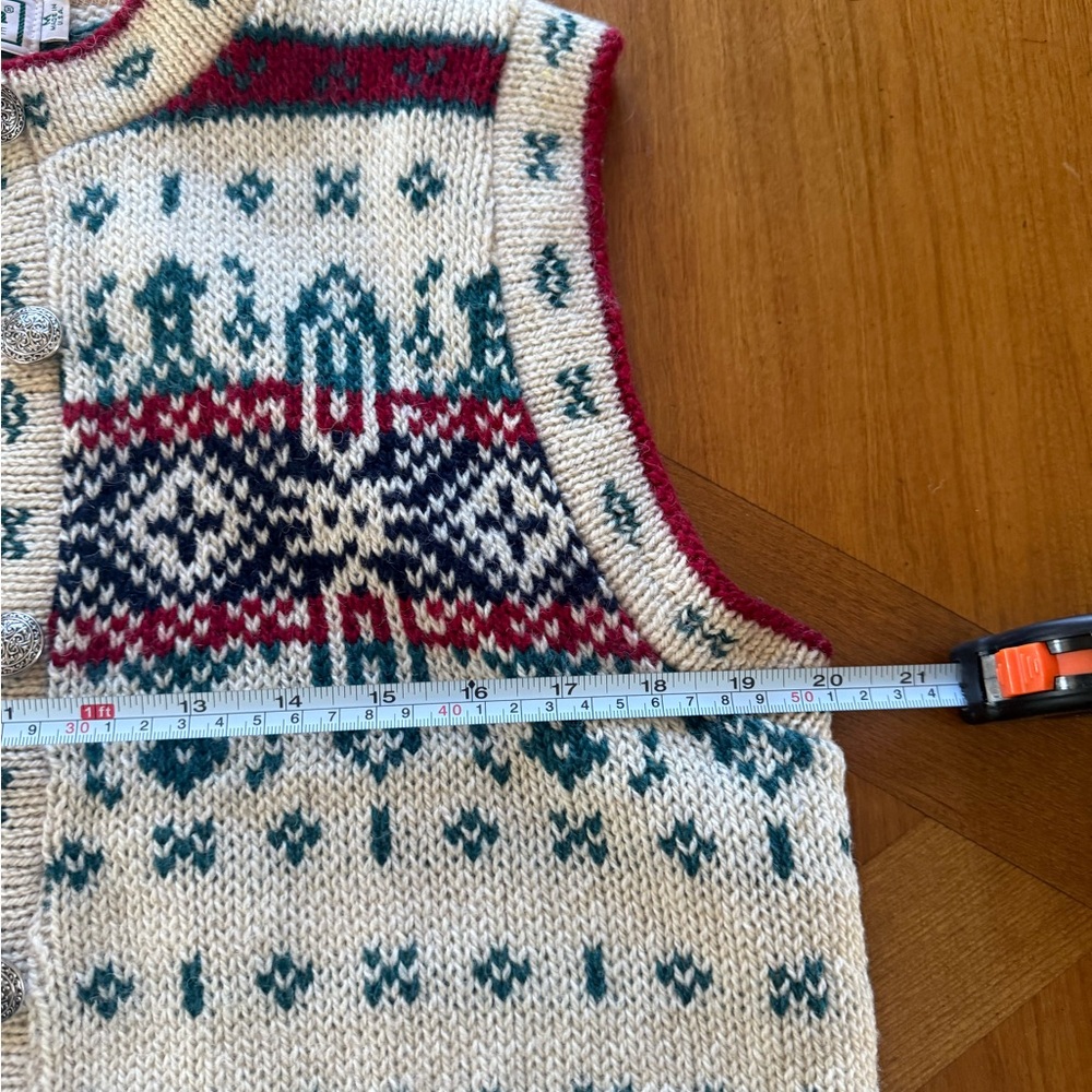 Vintage L.L. Bean Fair Isle Knit Vest - Picture 7 of 10